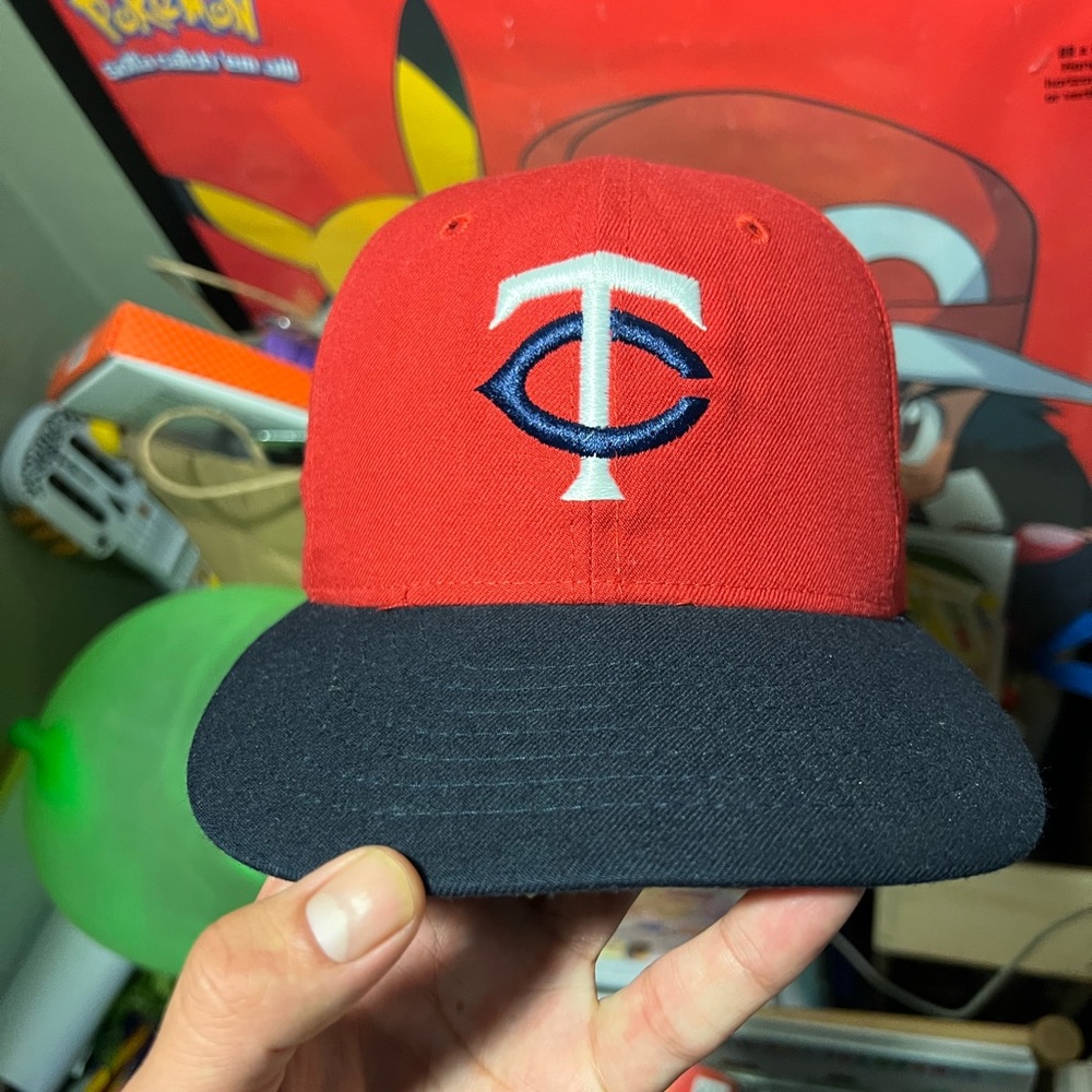 Minnesota twins vintage Roman 7 1/8 fitted hat.